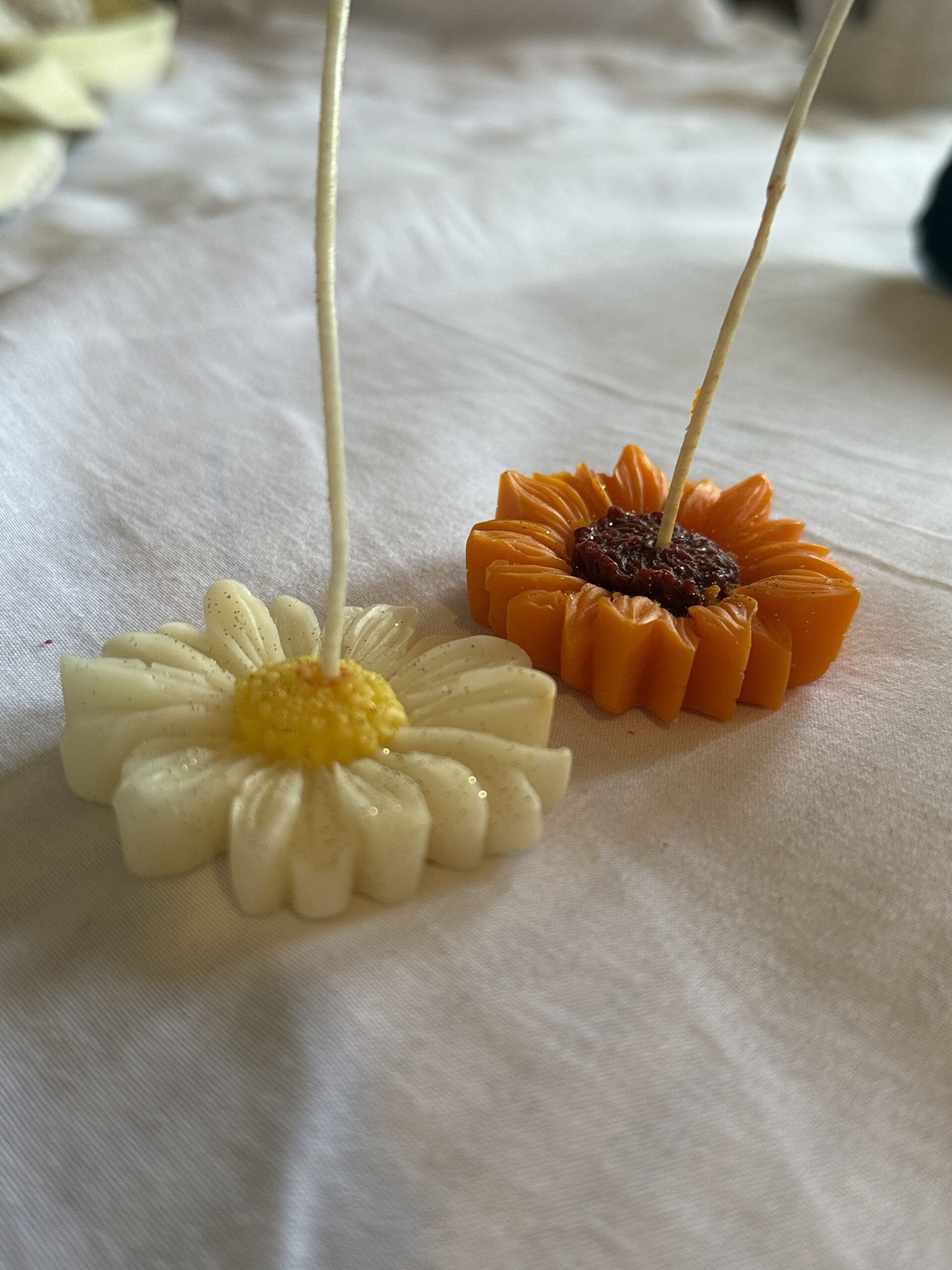 sunflower mould candle